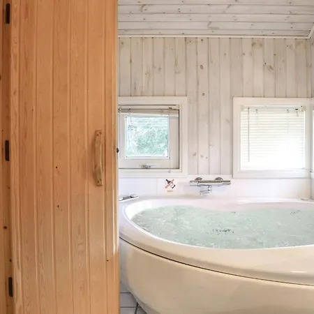 Awesome Home In Oksbol With Sauna 度假居 Oksbøl